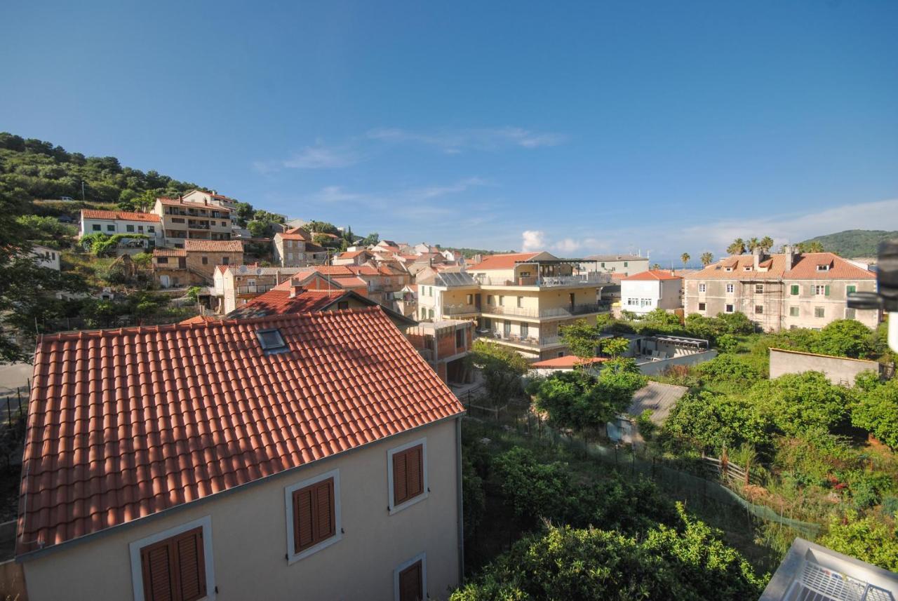 Apartments Dilk Vis Exterior foto