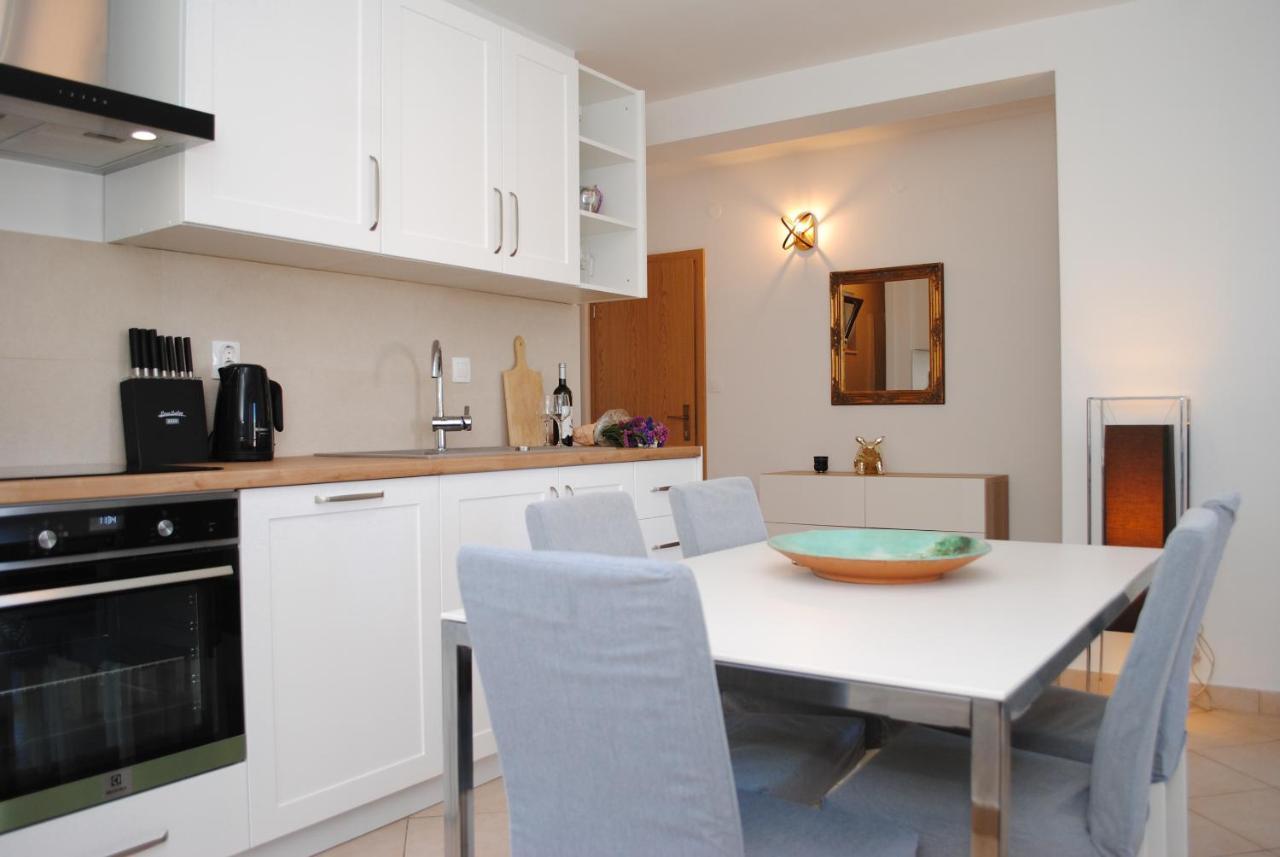 Apartments Dilk Vis Exterior foto